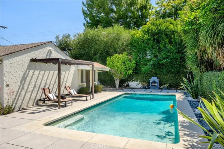 5806 Noble, Sherman Oaks, California 91411
