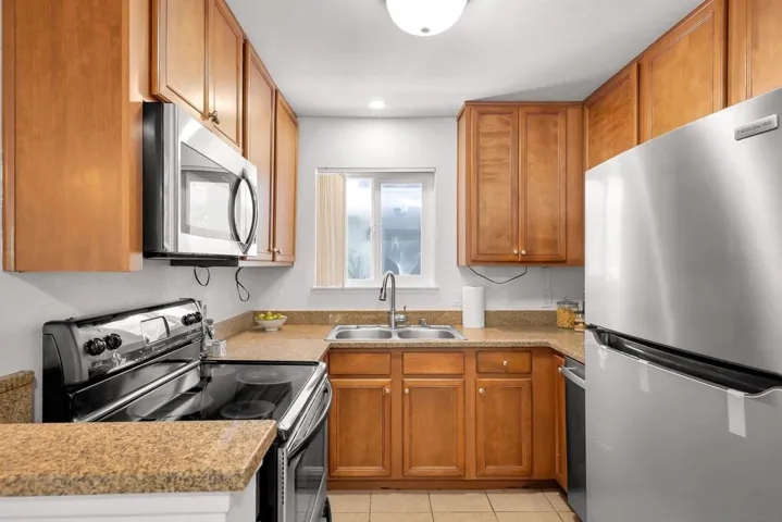 1756 Essex 206, San Diego, California 92103