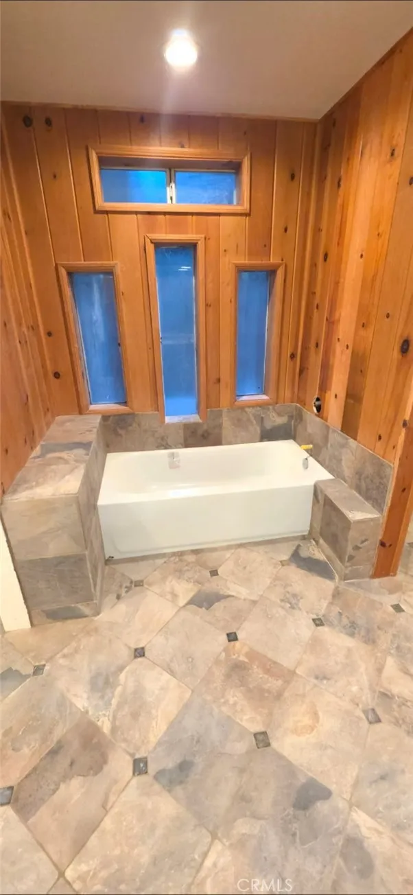 Primary Tub
