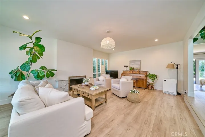 4841 Windsong, La Palma, California 90623