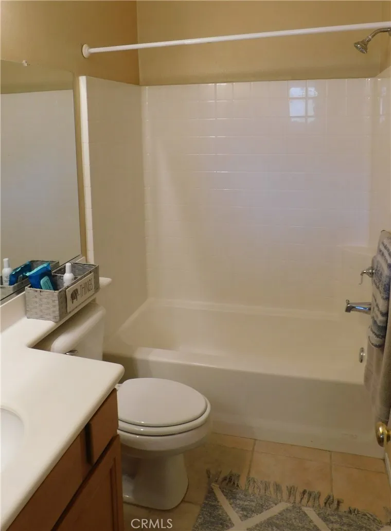 Great full guest bath with tub and shower.