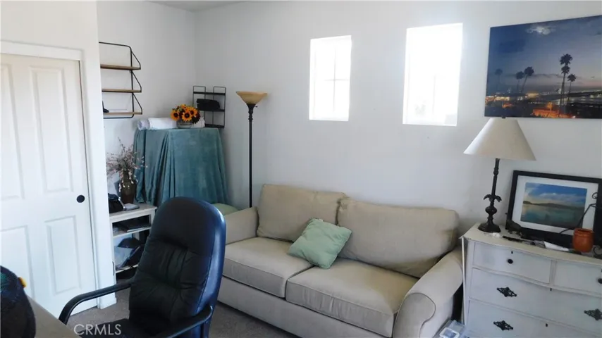 Guest bedroom/ office is spacious light, bright and ready to use