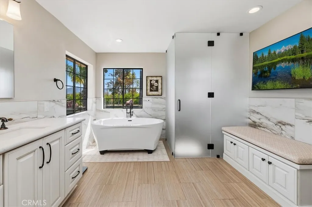 Primary bath