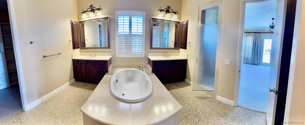 Primary Bath/Spa