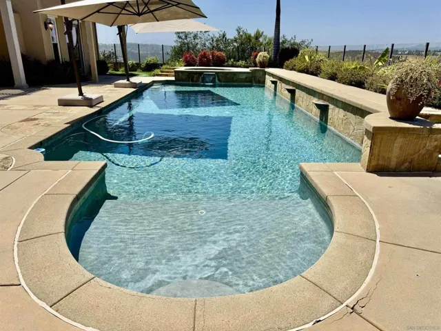 Swimming Pool/Hot Tub/Sauna