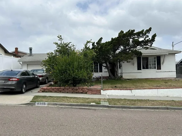 8338 Stansbury, Spring Valley, California 91977