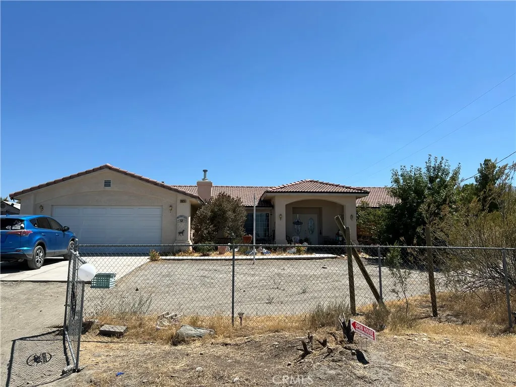 2825 Del Rosa, Phelan, California 92371 — photo 5