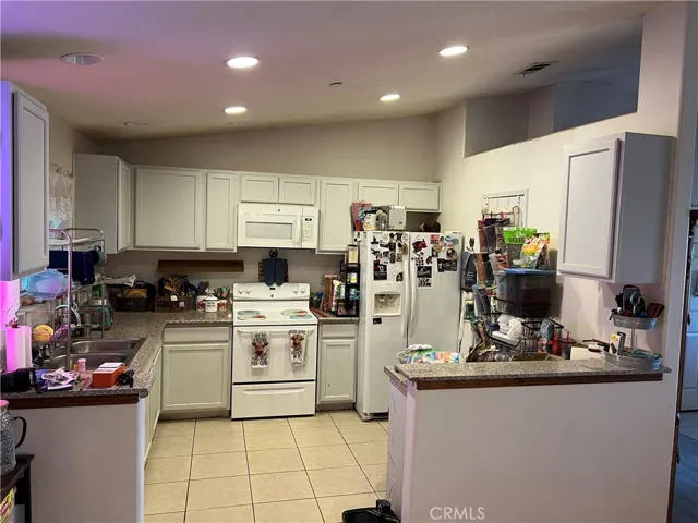 2825 Del Rosa, Phelan, California 92371