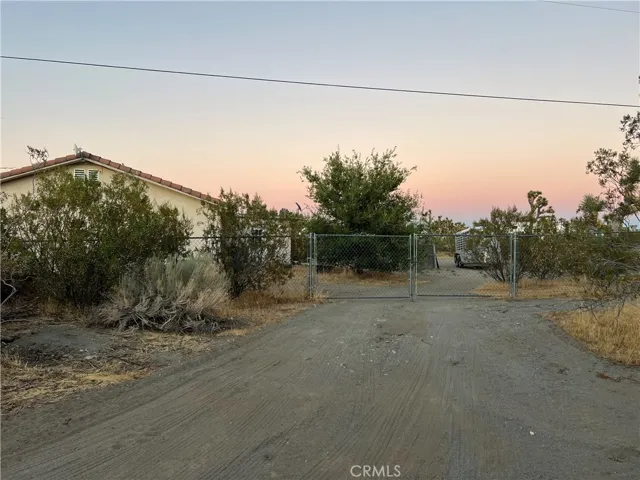 2825 Del Rosa, Phelan, California 92371