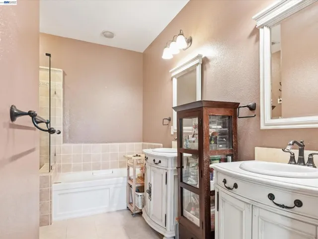Master Bathroom custom vanities