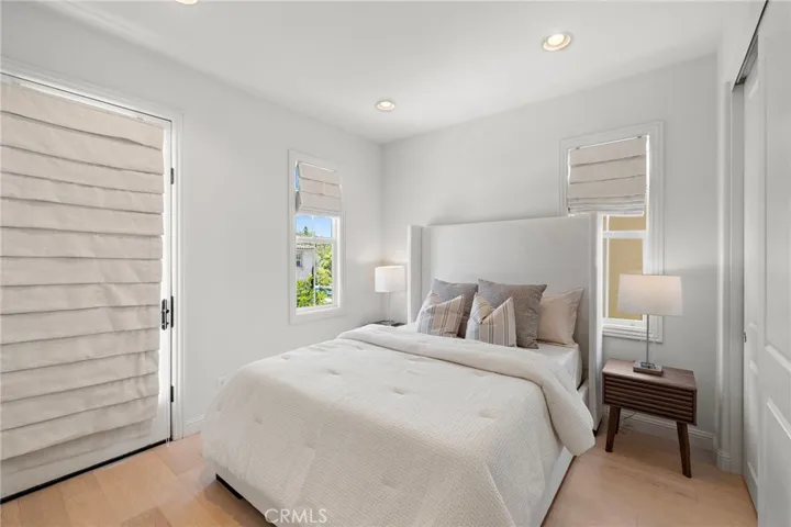 27 Heron, Lake Forest, California 92630