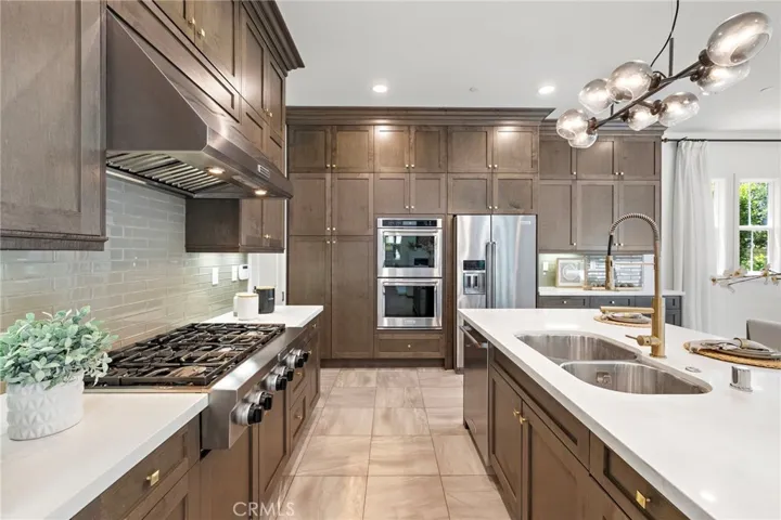 27 Heron, Lake Forest, California 92630