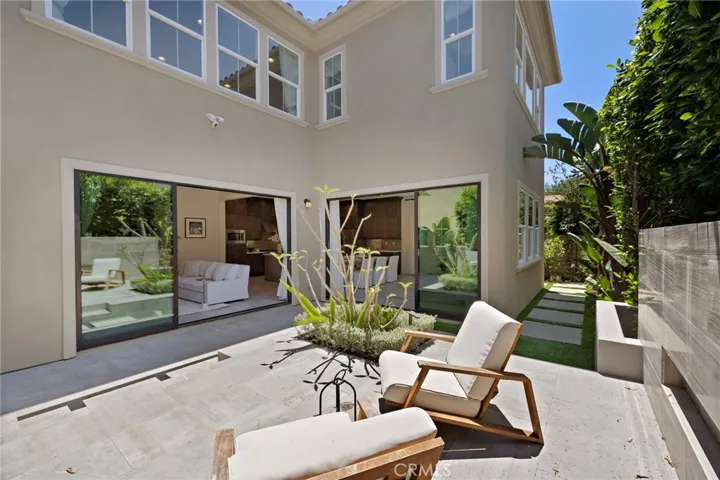 27 Heron, Lake Forest, California 92630