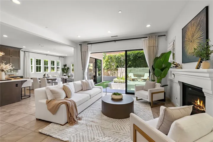 27 Heron, Lake Forest, California 92630