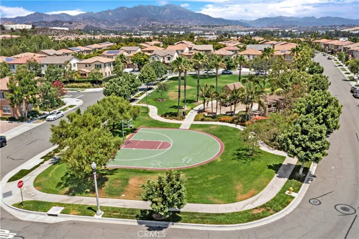 27 Heron, Lake Forest, California 92630