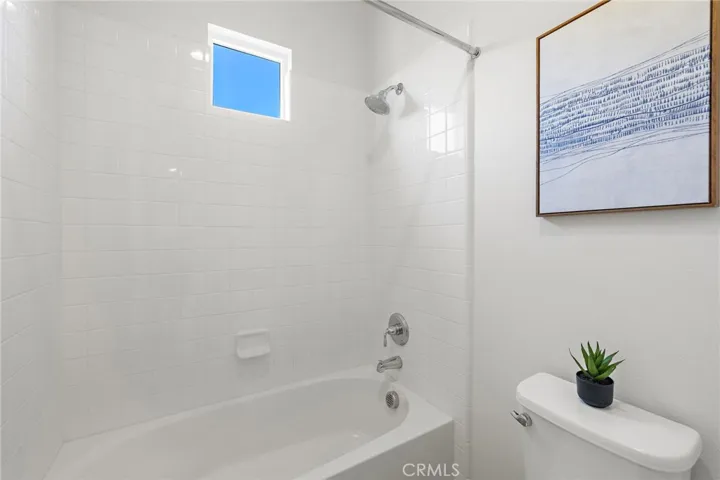 27 Heron, Lake Forest, California 92630