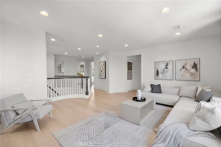 27 Heron, Lake Forest, California 92630