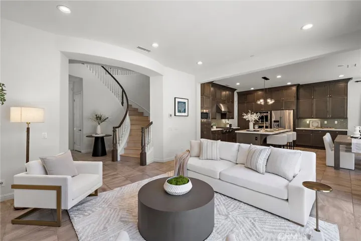27 Heron, Lake Forest, California 92630