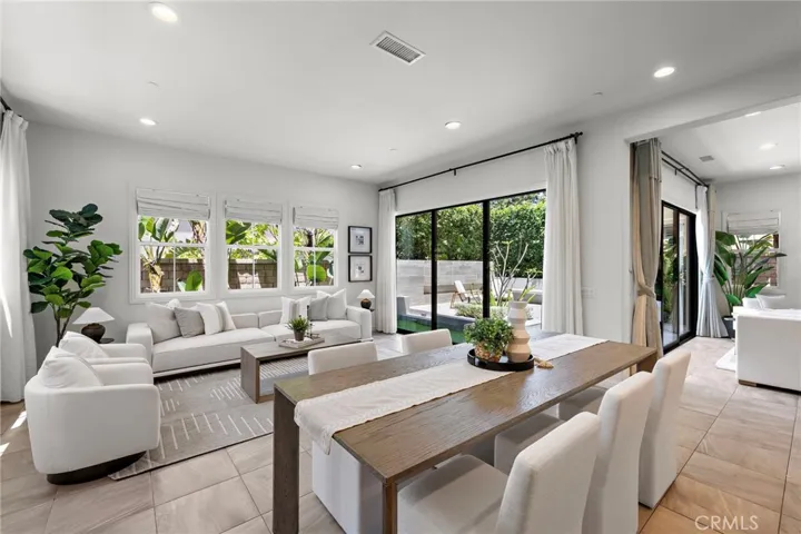 27 Heron, Lake Forest, California 92630