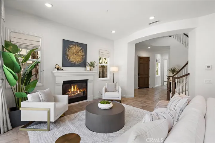 27 Heron, Lake Forest, California 92630