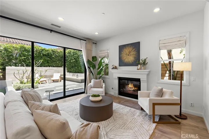 27 Heron, Lake Forest, California 92630