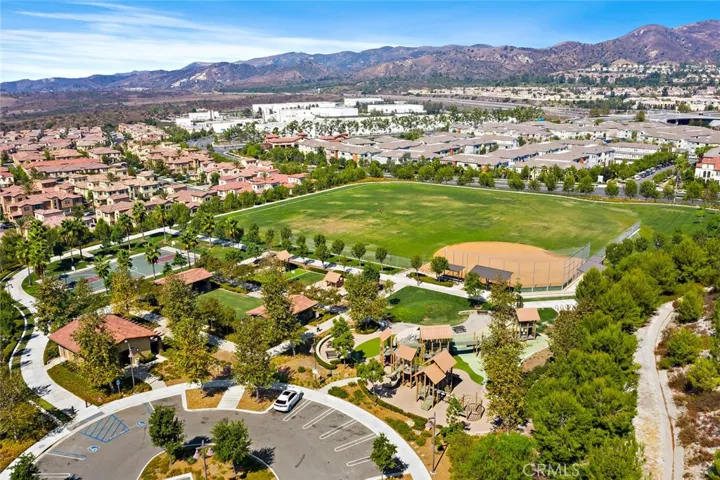 27 Heron, Lake Forest, California 92630