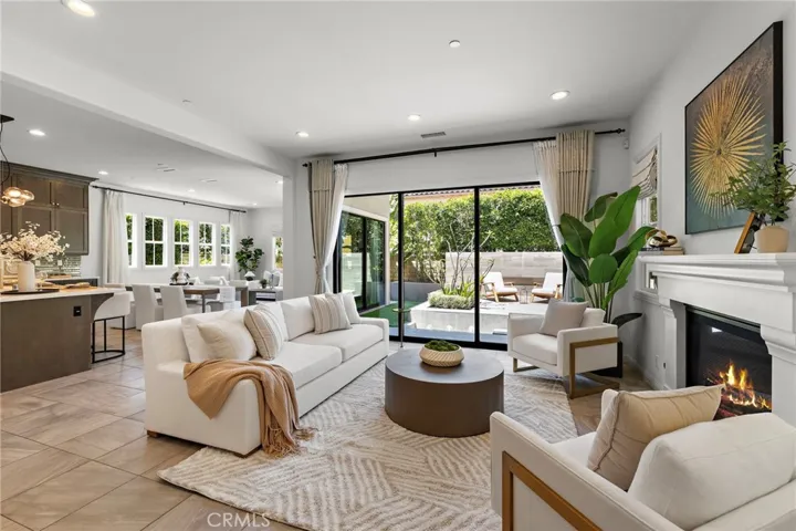 27 Heron, Lake Forest, California 92630