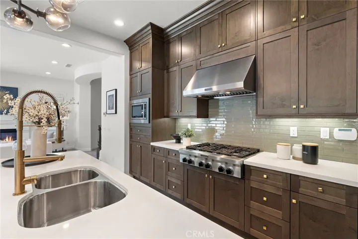 27 Heron, Lake Forest, California 92630