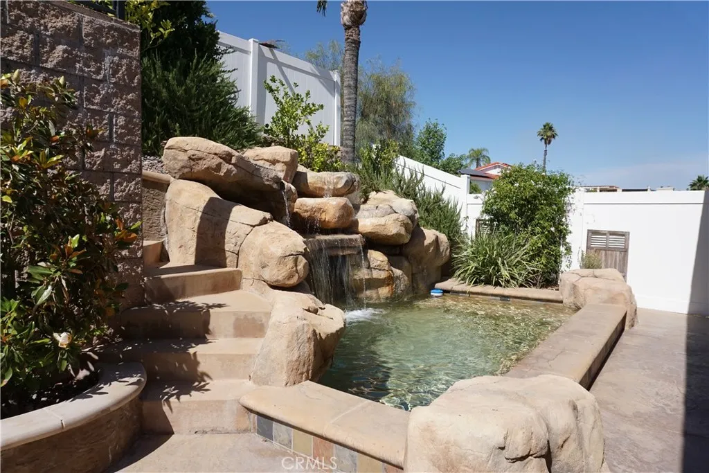Pool & Steps to Observation Area Pool & Steps to Observation Area