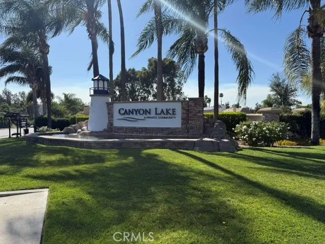Canyon Lake Sign