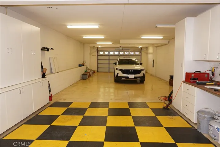 Garage - 5 Car