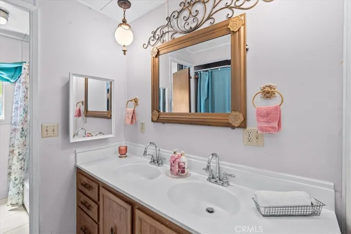 Master Bathroom, double sink and extra closet space
