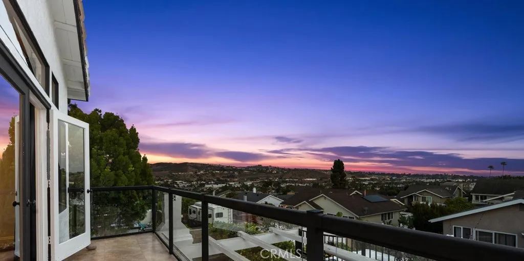 Panoramic view: Ocean, City Lights and hills