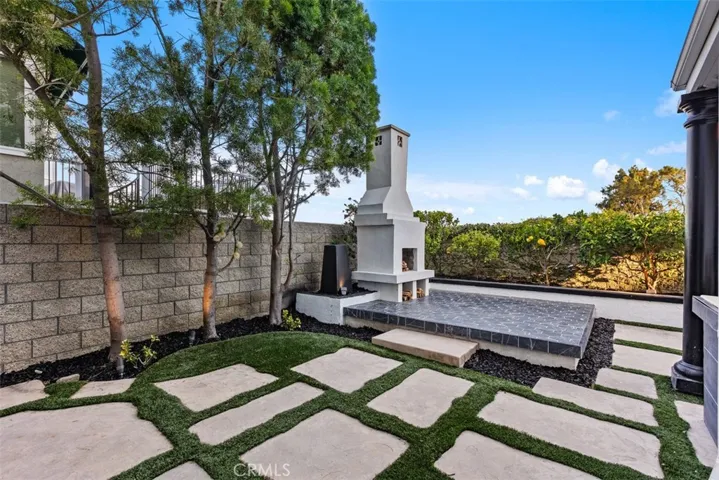 Original: Low maintenance , high-end backyard made for entertainment