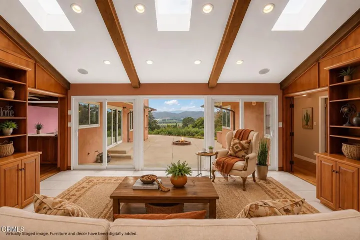 28 LIVING ROOM Virtually Staged