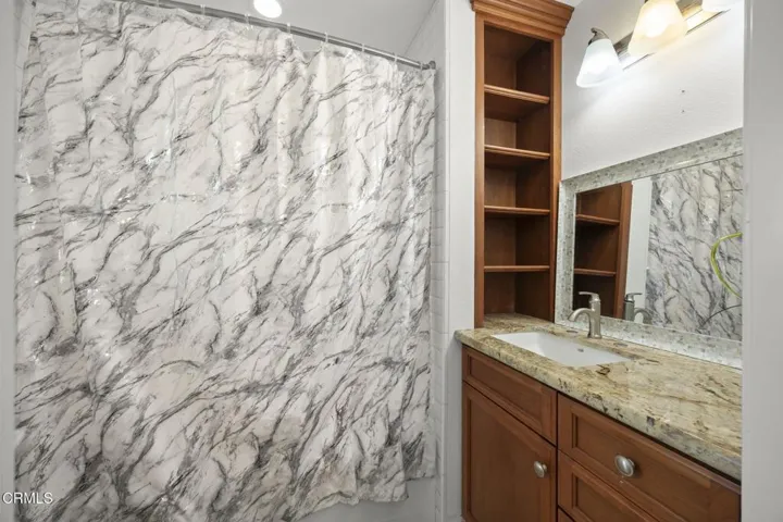 49-ensuite bathroom