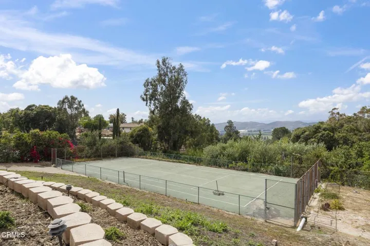 61-Tennis courts