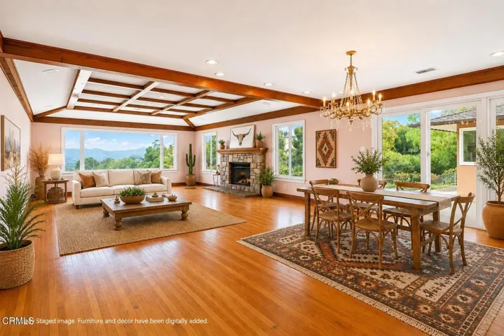 11 GRAND ROOM