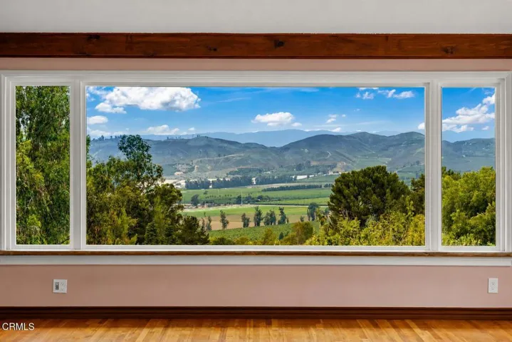16 PANORAMIC VIEWS