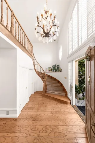 2282 Canyonback, Los Angeles, California 90049