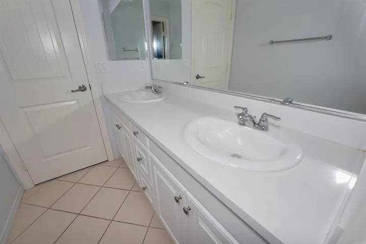 2nd floor double sink full bathroom