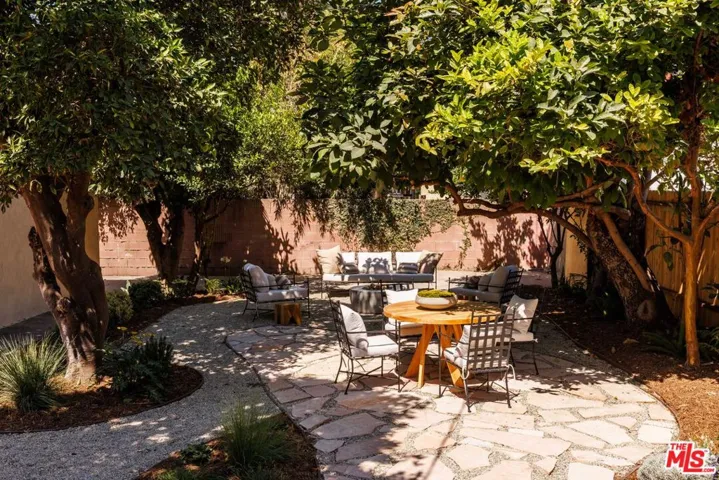 2807 Somerset Drive, Los Angeles, California 90016
