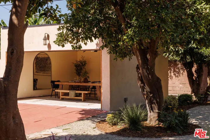 2807 Somerset Drive, Los Angeles, California 90016