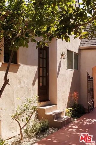 2807 Somerset Drive, Los Angeles, California 90016