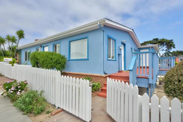 3076 Sunset Avenue, Marina, California 93933