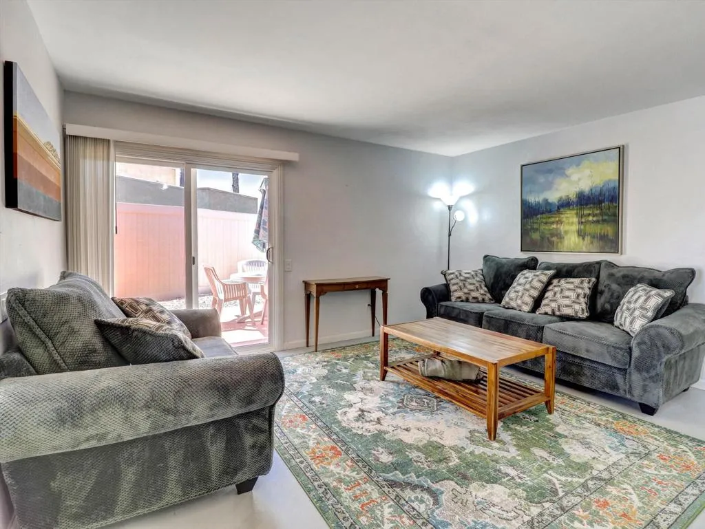 06-1455 Sunflower Circle S-6