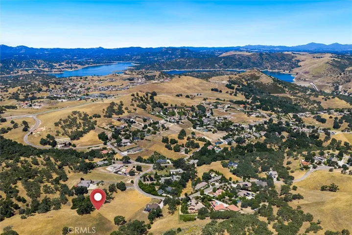 Beautiful Riverview Estates with access to all the Lake has to offer