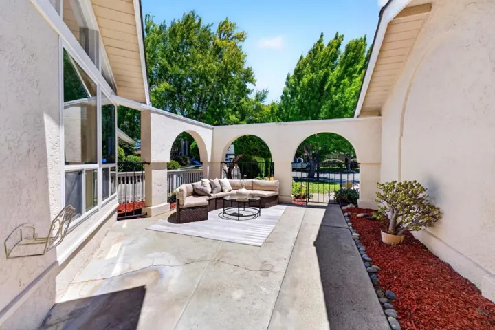 879 El Rio Drive, San Jose, California 95125
