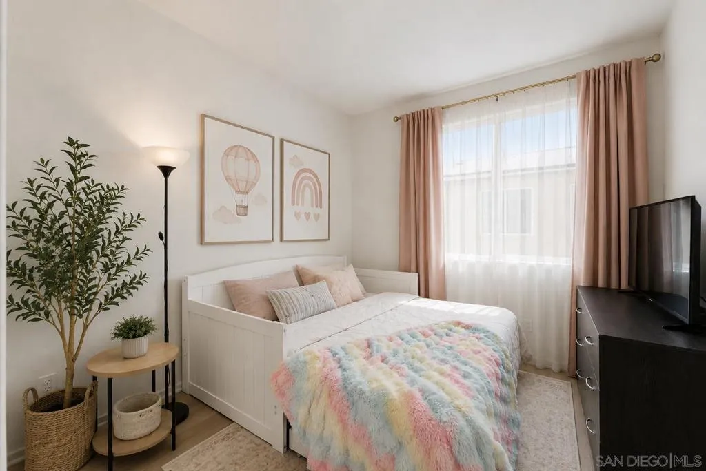 https://zimg.paragon.ice.com/ParagonImages/Property/PA/SDMLS/-524919/26/533/400/bc31ba23556f6de06552eec609b7ca55/3/3686c05f7822e1c3541be5865be3a375/-524919-9c4821ee-e34e-4d74-8384-28dd6c5b3921.JPG