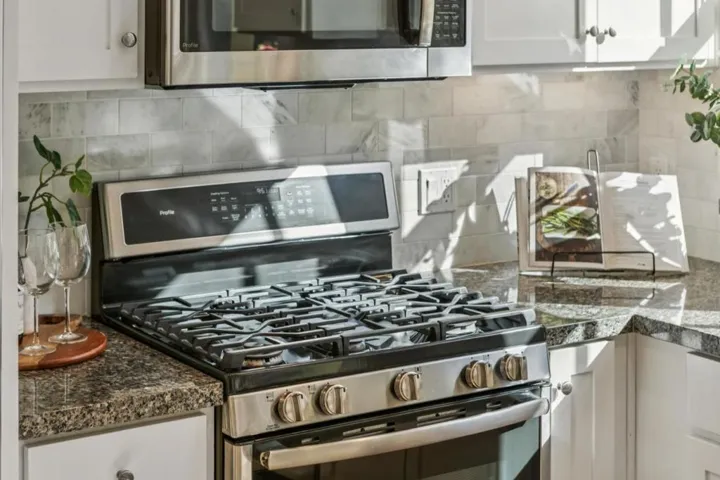 160 Tilton Avenue, San Mateo, California 94401